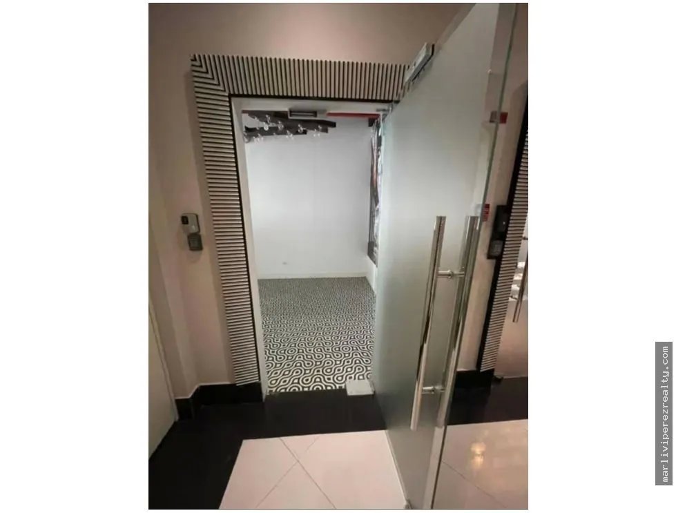 Office for sale in Bella Vista