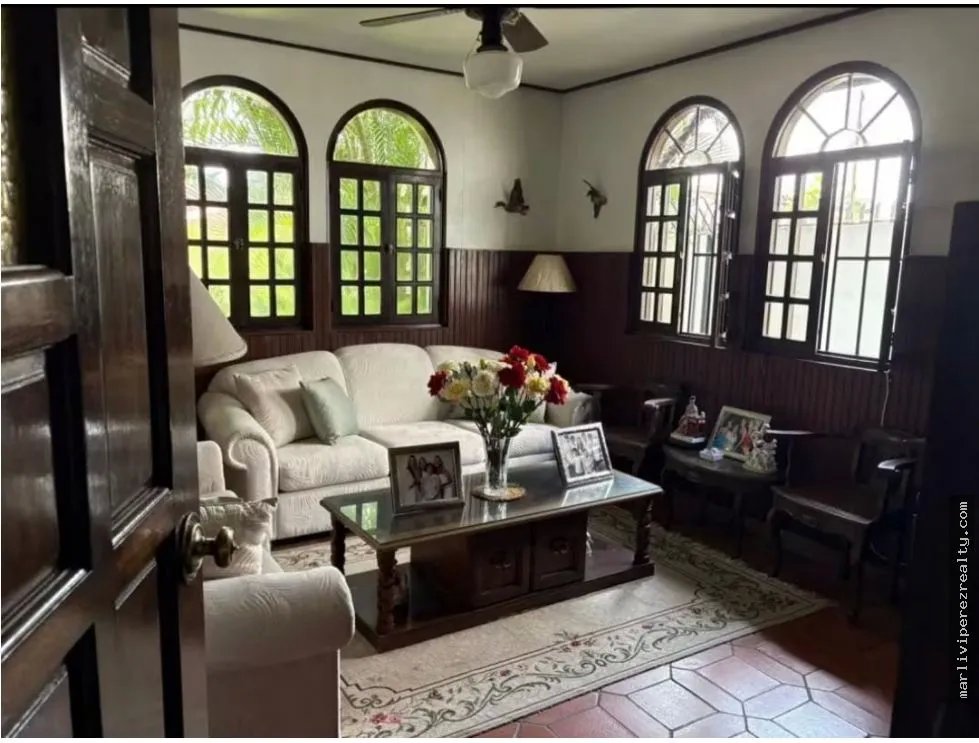 Single Family House for sale in La Alameda