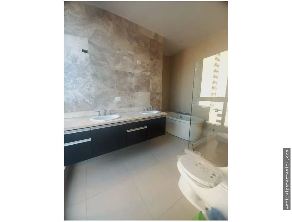 Alquiler de Apartamento en Ave Balboa