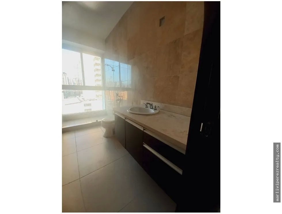 Alquiler de Apartamento en Ave Balboa