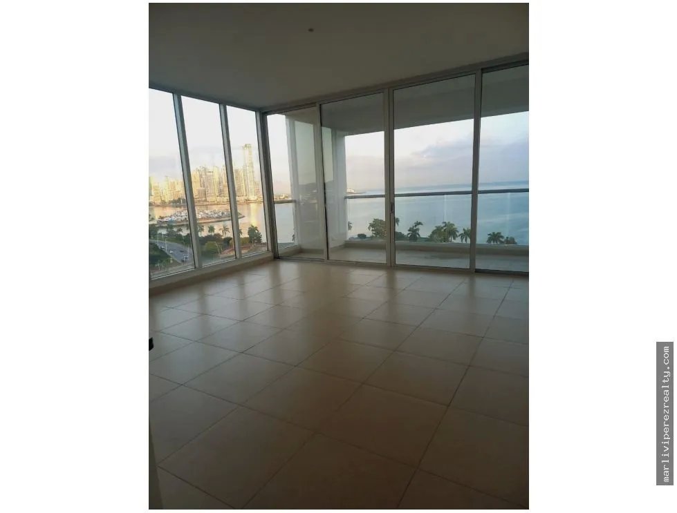 Alquiler de Apartamento en Ave Balboa
