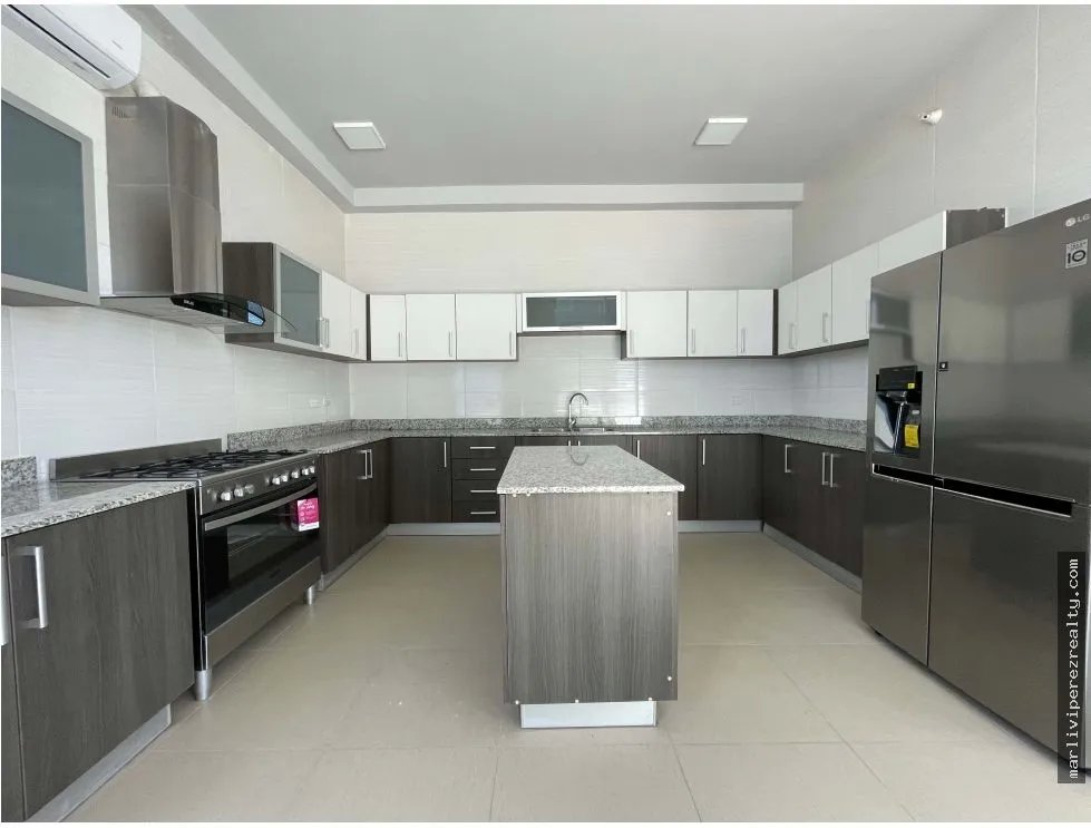 Alquiler de Apartamento Amoblado en Costa Del Este