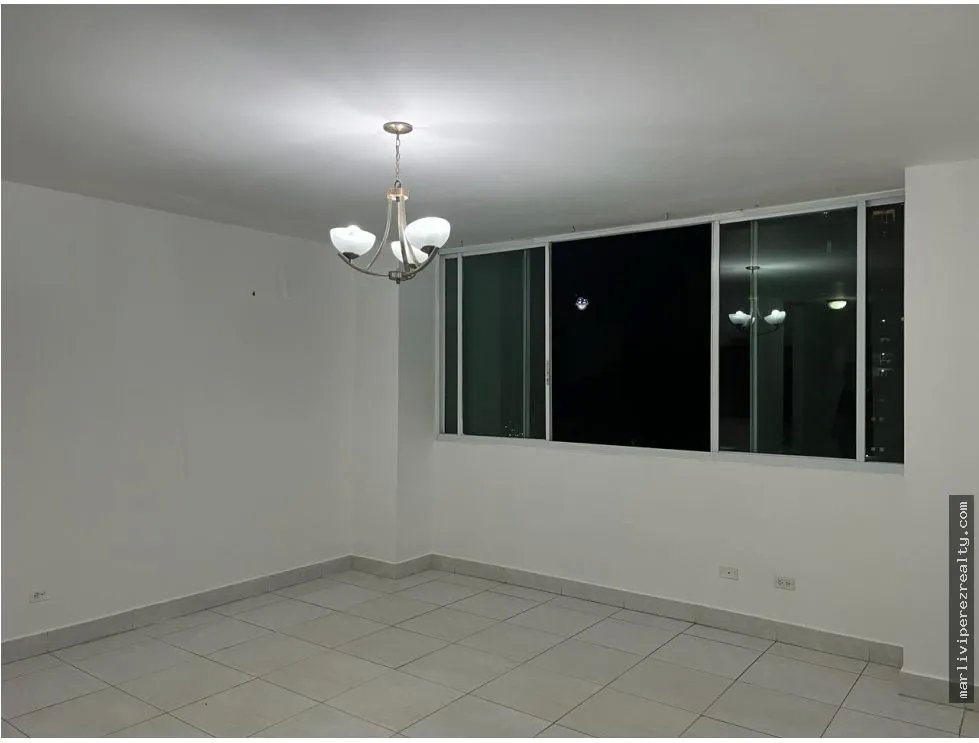 Apartment for sale in Edison Park