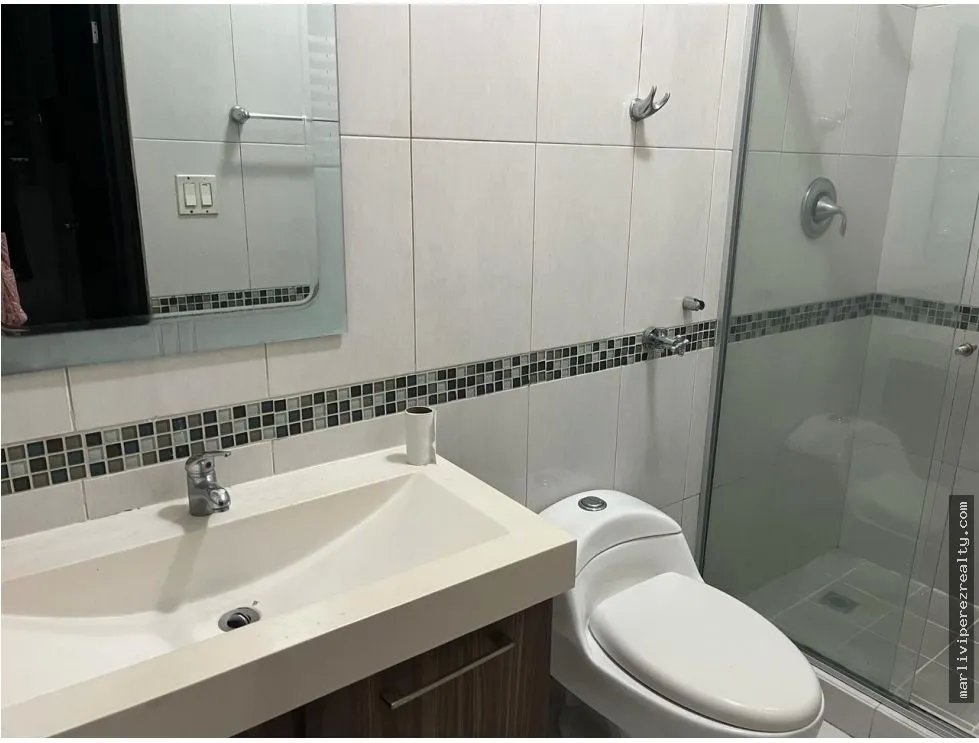 Apartment for sale in Edison Park