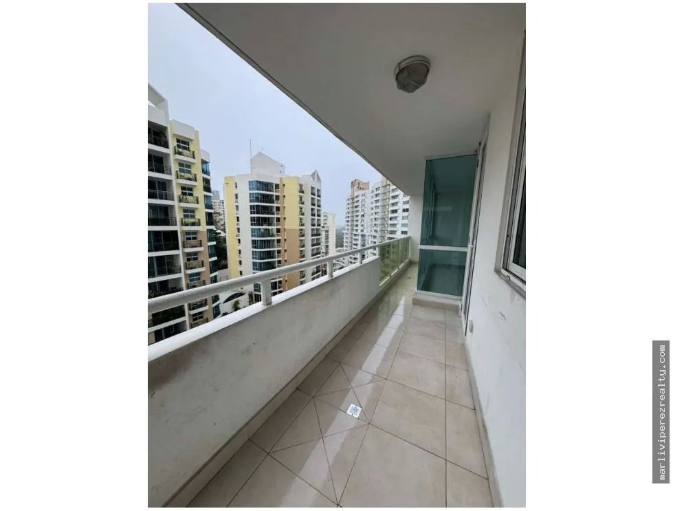 Apartment for sale in Edison Park