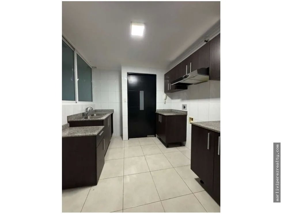 Apartment for sale in Edison Park