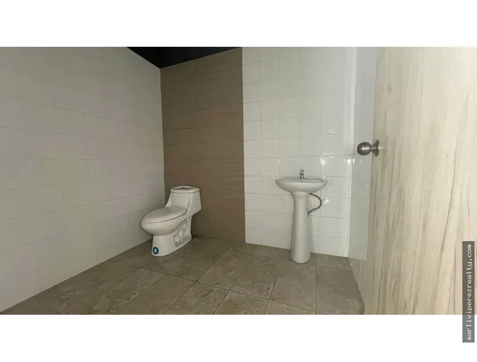 Commercial Space for rent in Tumba Muerto