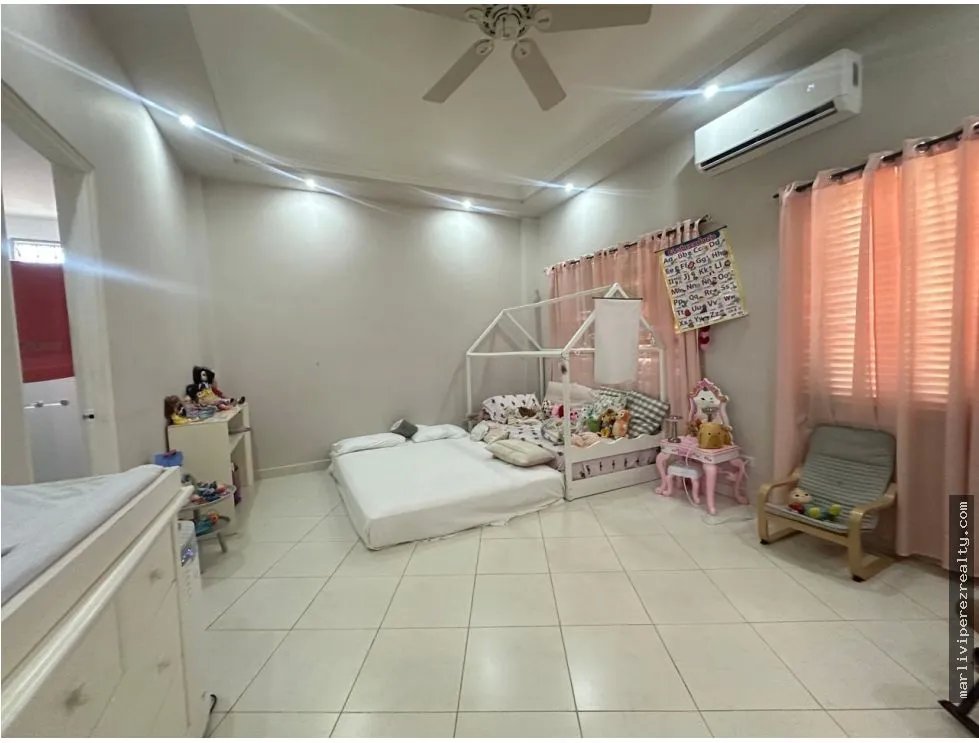 Venta de Casa  en La Alameda