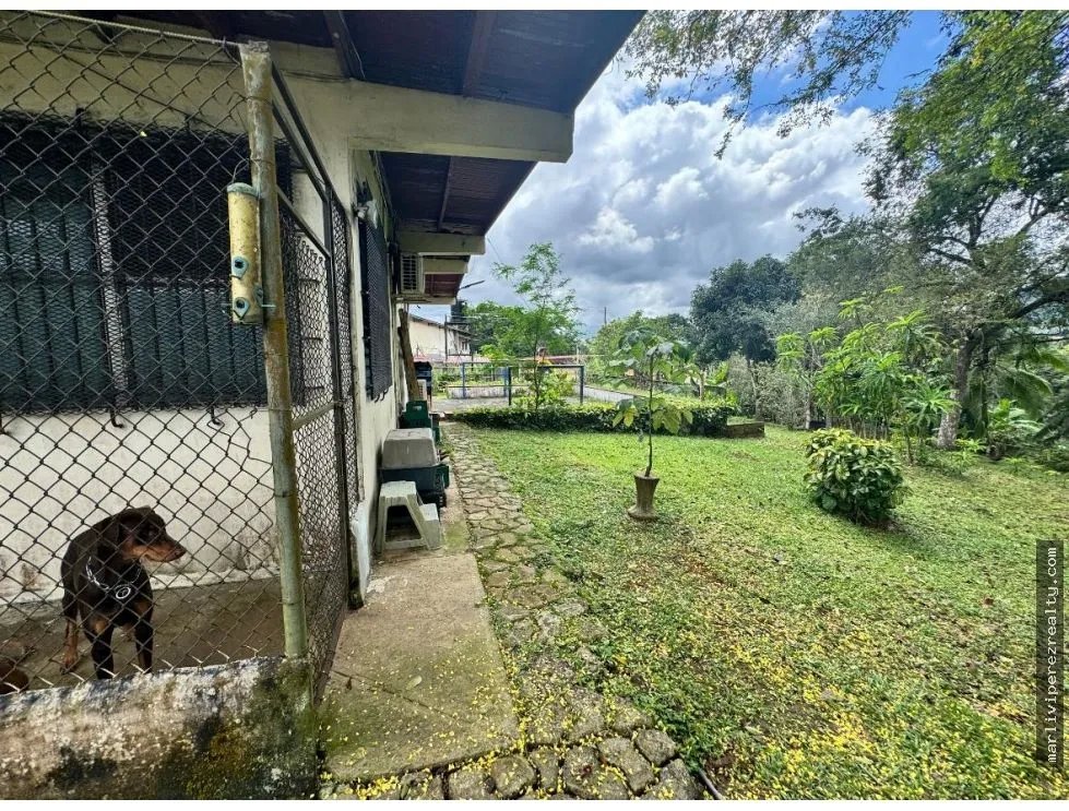 Venta de Residencia con potencial comercial en Las Cumbres