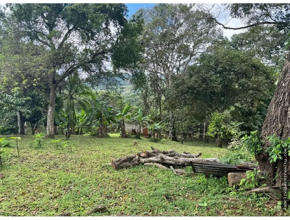Venta de Residencia con potencial comercial en Las Cumbres