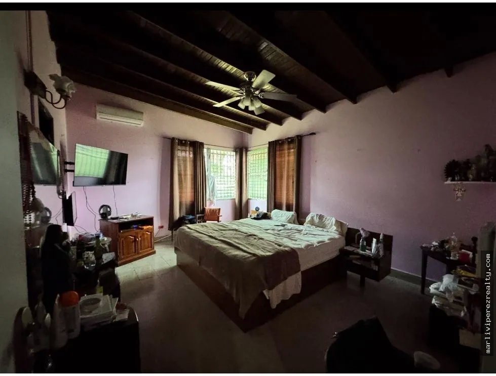 Venta de Residencia con potencial comercial en Las Cumbres