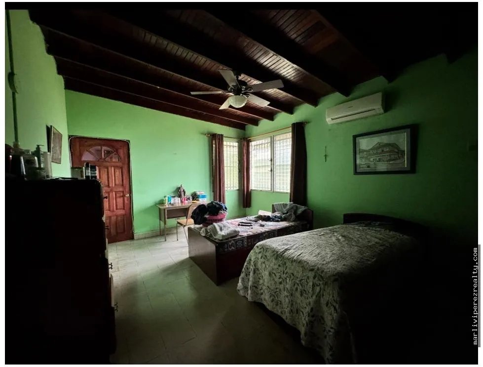 Venta de Residencia con potencial comercial en Las Cumbres