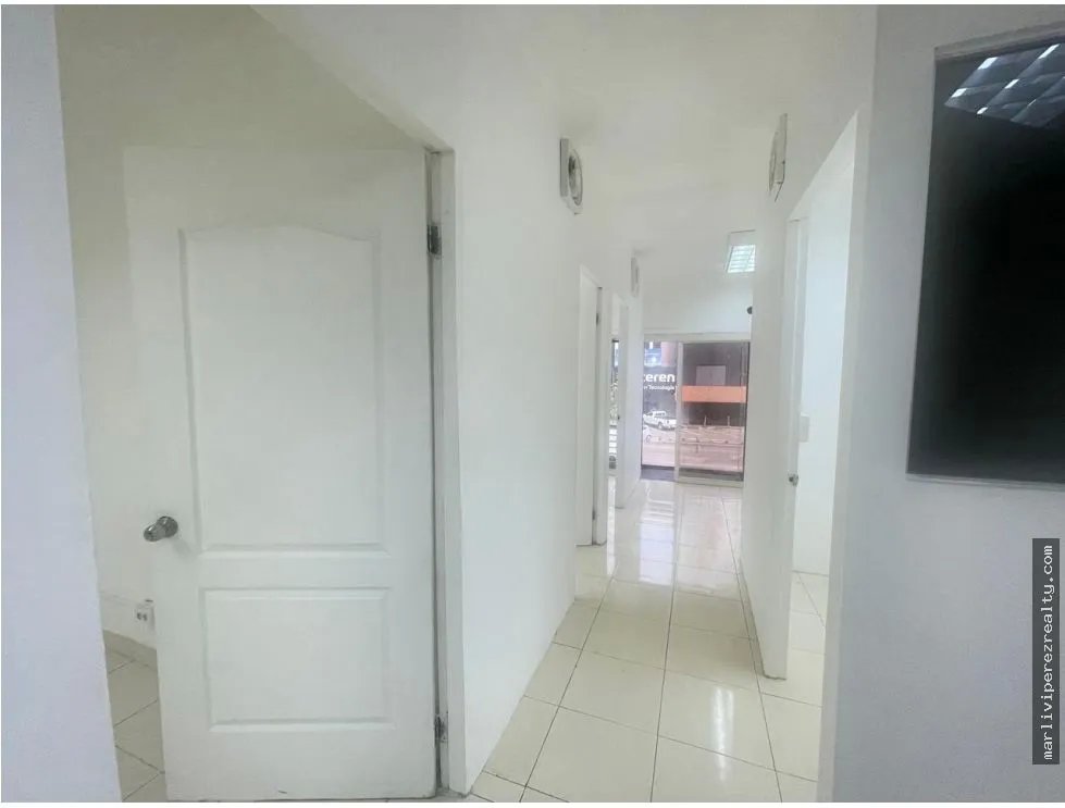 Commercial Space for rent in Via Espana