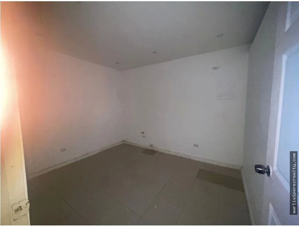 Commercial Space for rent in Via Espana