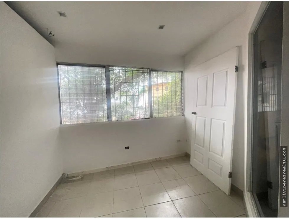 Commercial Space for rent in Via Espana