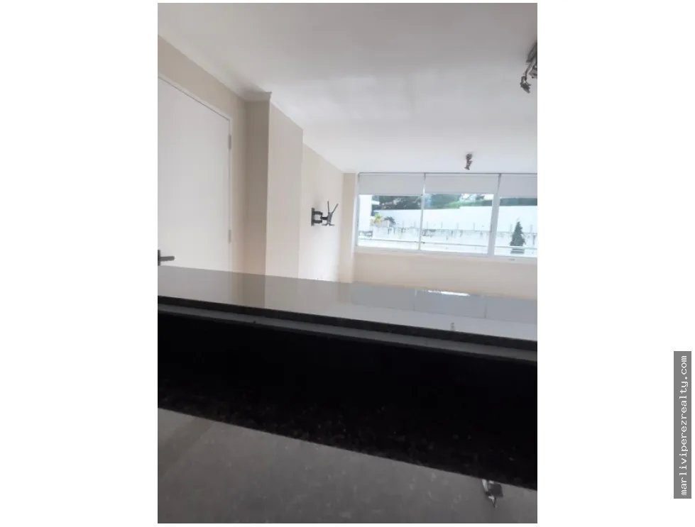 Apartment for sale in Edison Park