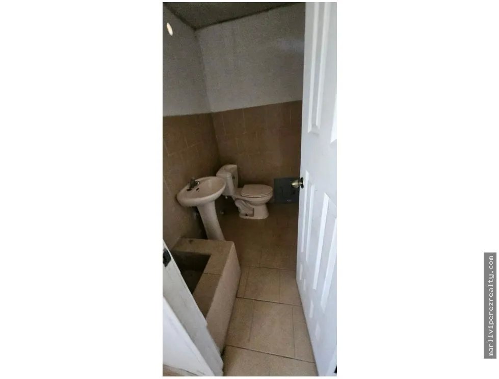 Alquiler de local comercial en Mañanitas