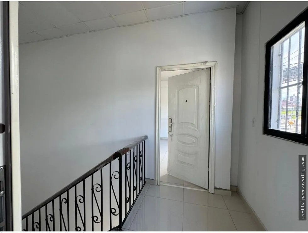 Venta de Plaza Comercial en Parque Lefevre