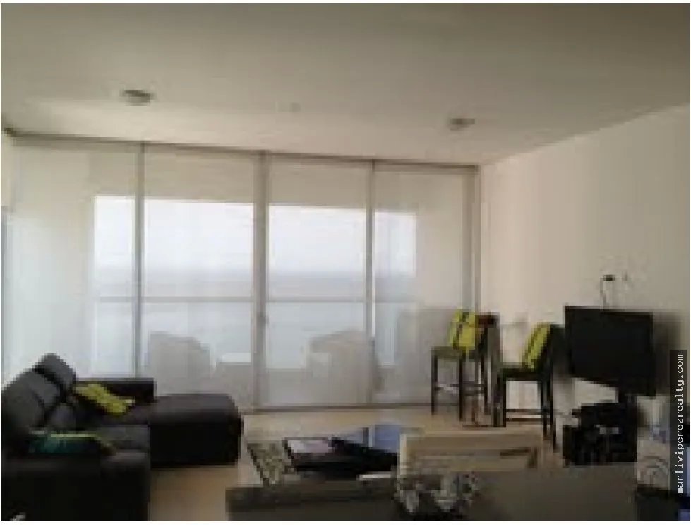 Venta y Alquiler de Apartamento Amoblado en Avenida Balboa