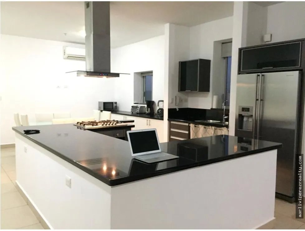 Venta y Alquiler de Apartamento Amoblado en Avenida Balboa