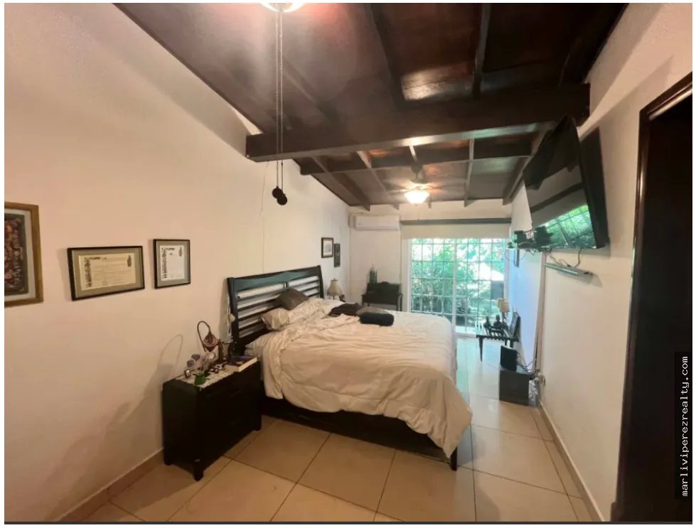Venta de Residencia Llanos de Curundú