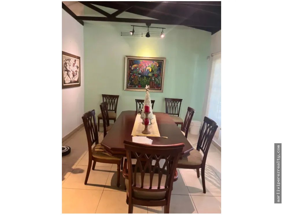 Venta de Residencia Llanos de Curundú