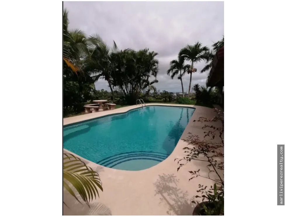 Venta de Residencia Villa Lucre