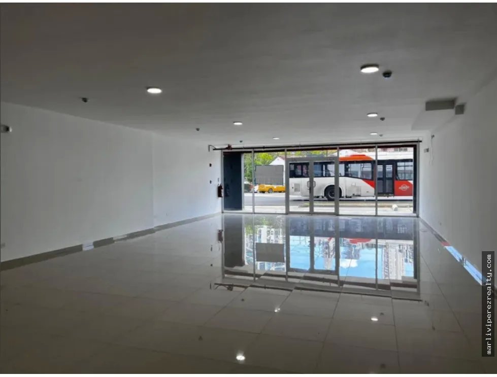 Alquiler de Local Comercial y Bodega Via España