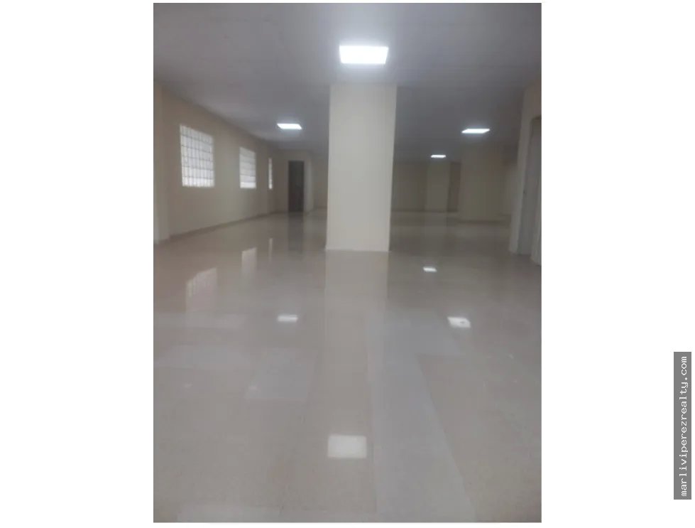 Commercial Space for rent in Via Espana