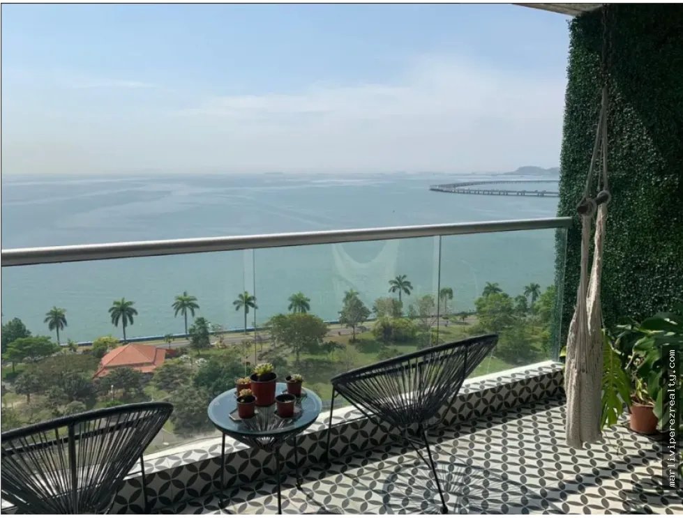 Venta de Apartamento Amoblado Avenida Balboa