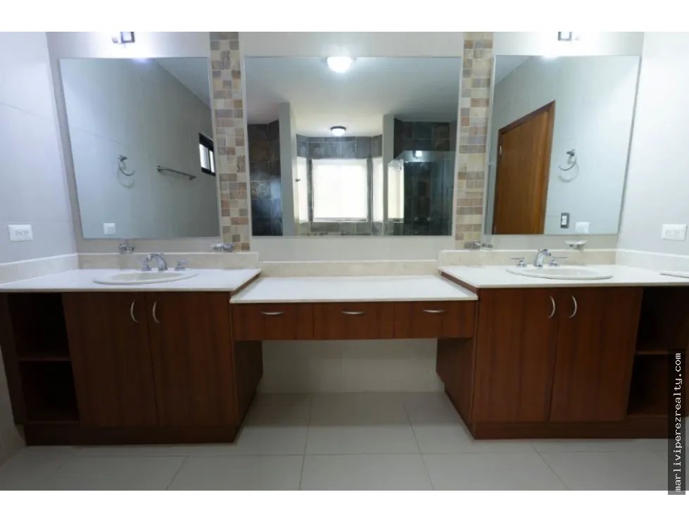 Venta de Residencia Costa Sur