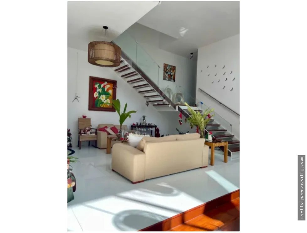 Alquiler de Residencia Altos del Golf / Casa Moderna