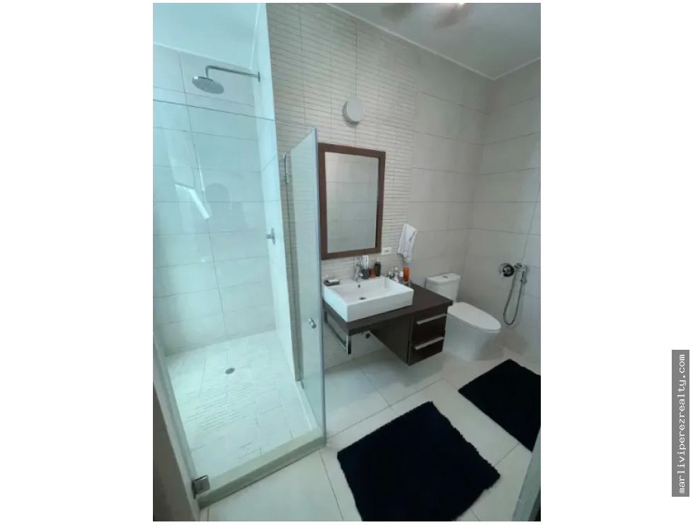 Alquiler de Residencia Altos del Golf / Casa Moderna