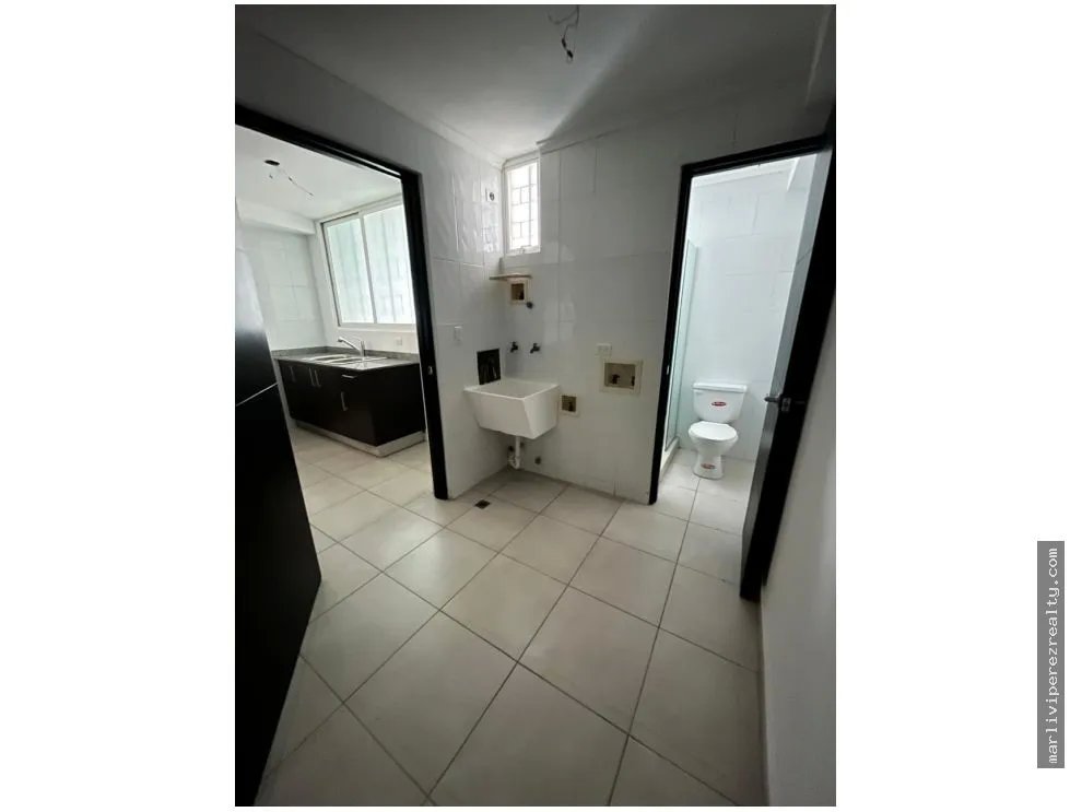 Apartment for sale in Edison Park