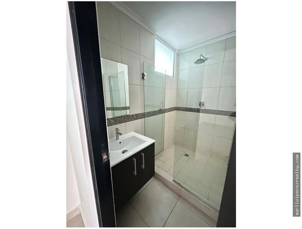 Apartment for sale in Edison Park