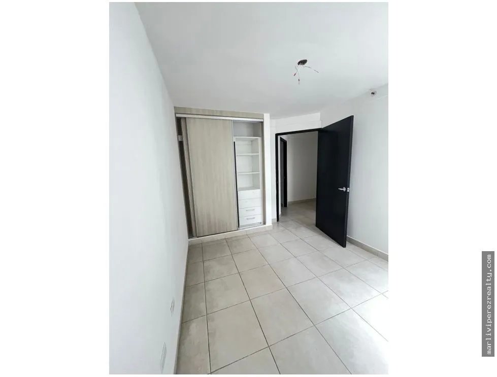 Apartment for sale in Edison Park