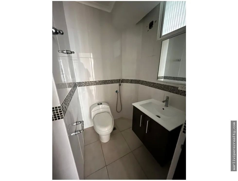 Apartment for sale in Edison Park