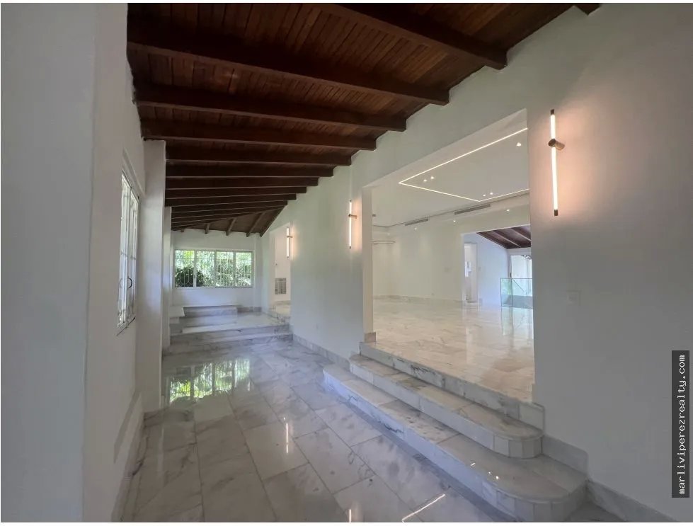 Single Family House for sale in Altos del Golf
