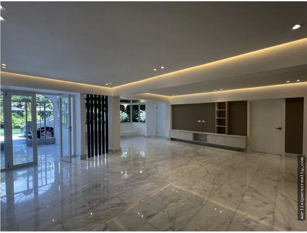 Single Family House for sale in Altos del Golf