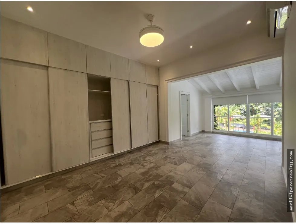 Single Family House for sale in Altos del Golf
