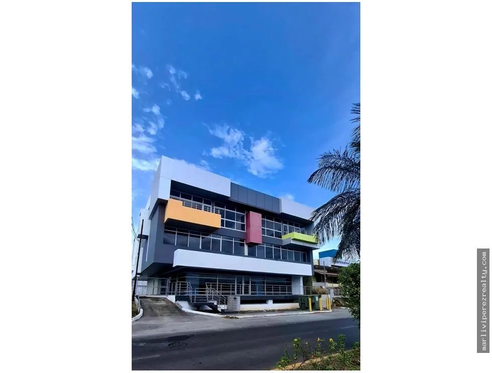 Building for sale in Chitre