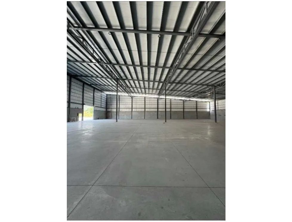 Alquiler de Bodega con anden1,000 mts2 en Arraiján, Cod-J106