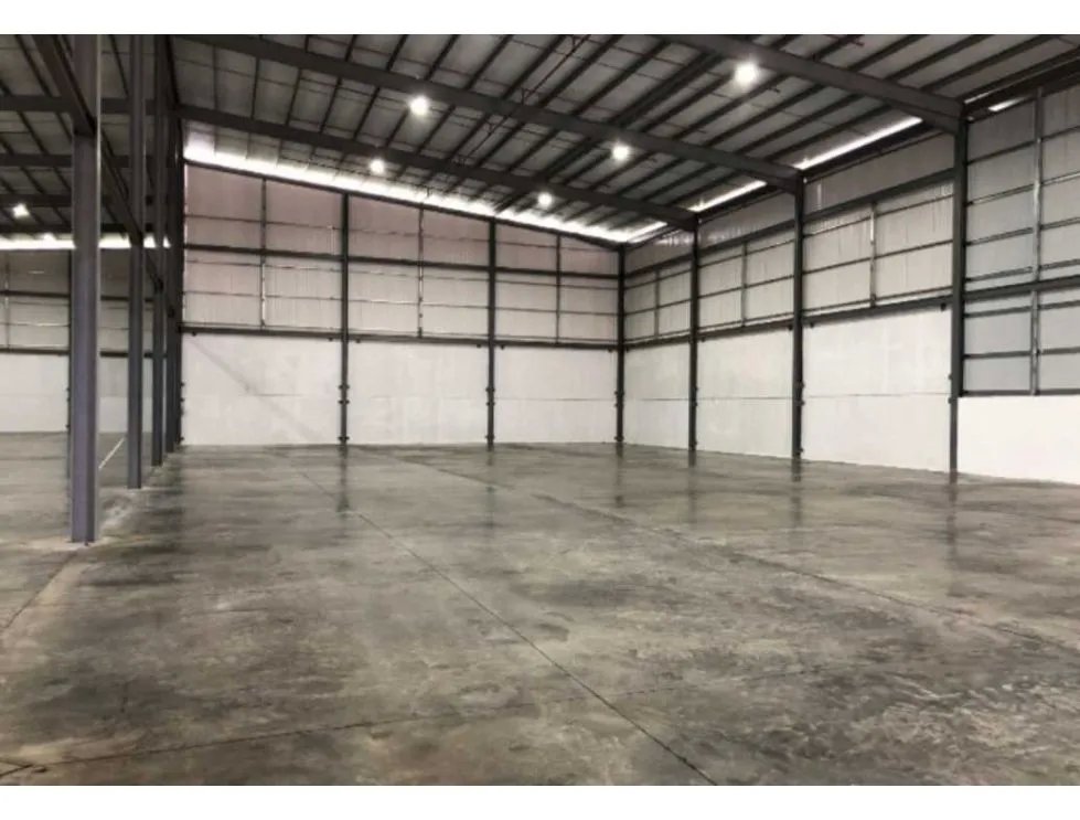 Alquiler de Bodega con anden1,000 mts2 en Arraiján, Cod-J106
