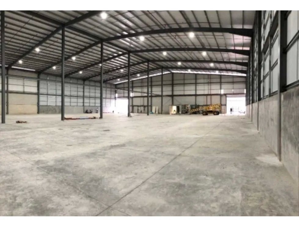 Alquiler de Bodega con anden1,000 mts2 en Arraiján, Cod-J106