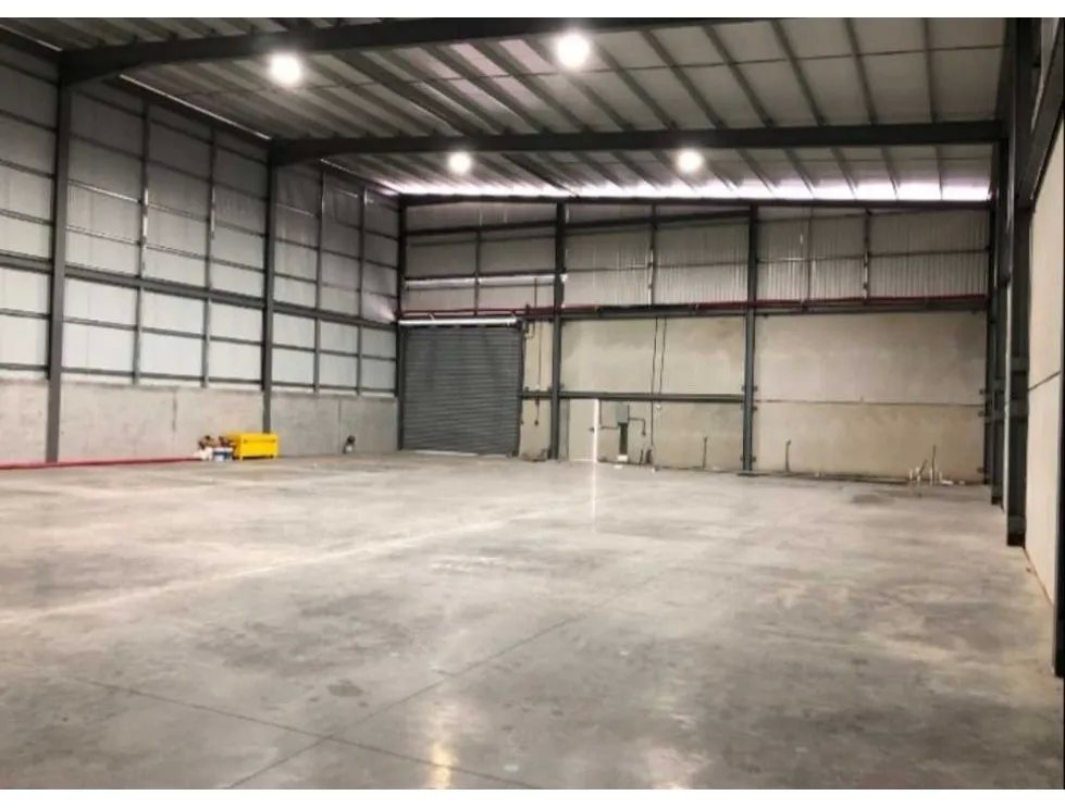 Alquiler de Bodega con anden1,000 mts2 en Arraiján, Cod-J106
