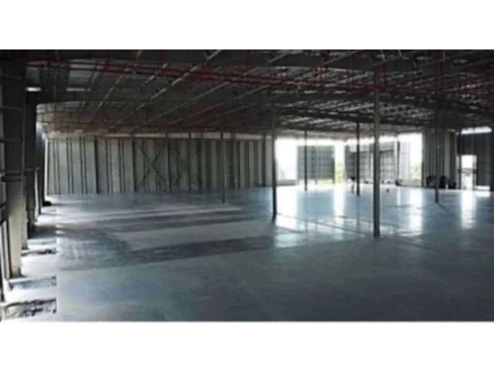 Alquiler de Bodega con anden en P L P 5,550 m2. Cod-J099