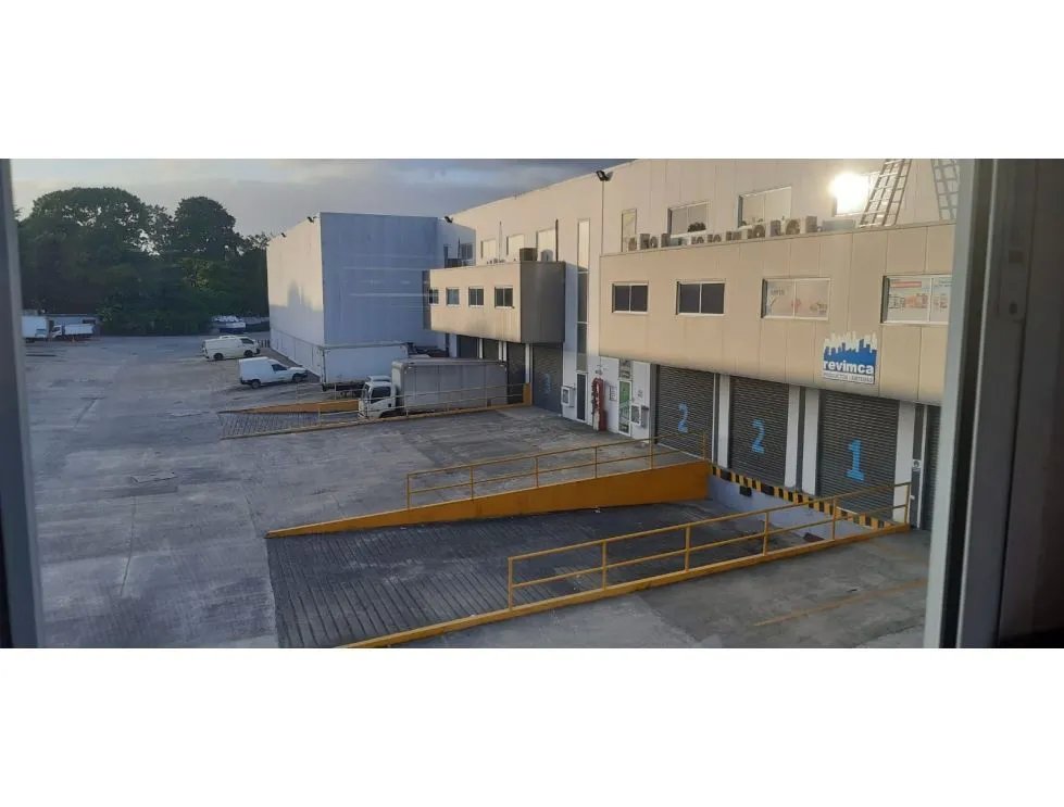 Bodegas Industriales Dos Caminos en venta, Tocumen Mañanitas