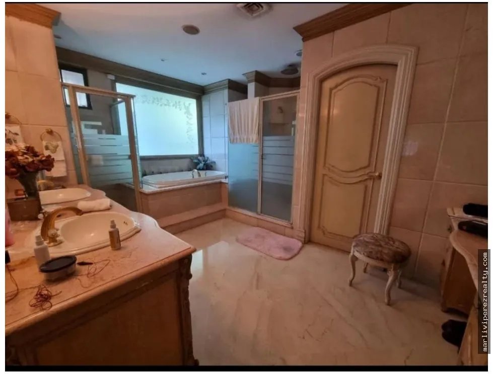 Venta de Residencia El Carmen