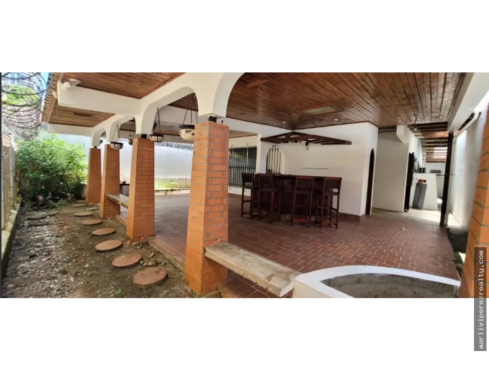 Venta de Residencia en el Dorado