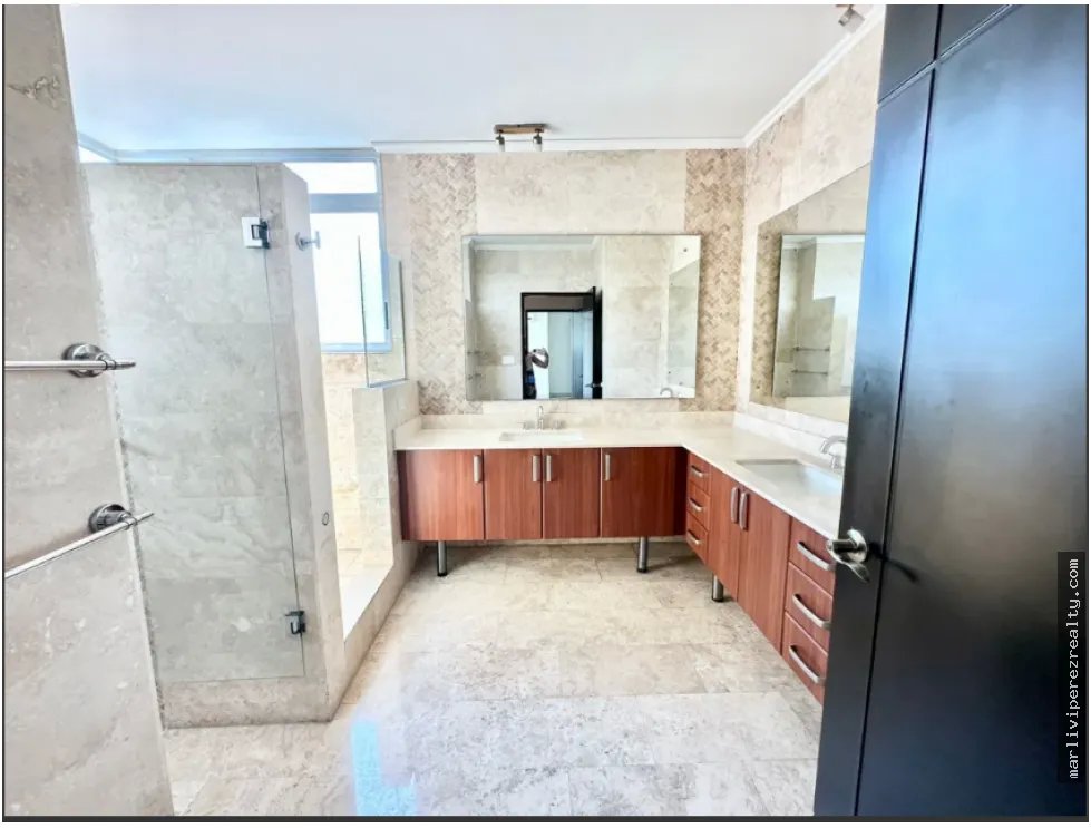 Apartment for sale in Punta Pacifica